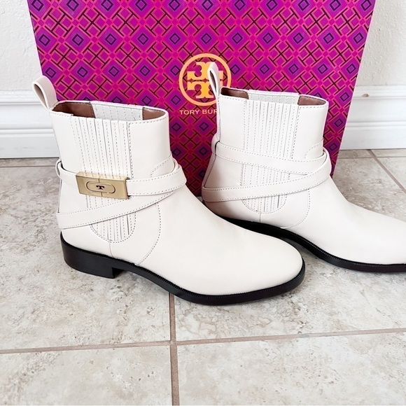 NEW IN BOX TORY BURCH T-HARDWARE CHELSEA BOOT size 7 - Picture 6 of 14